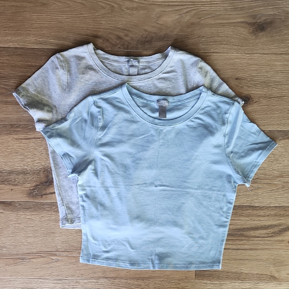 Tilly's Kids Short Sleeve Tees in Sky Blue and Heather Gray - Pack Of Two